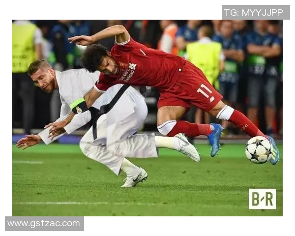 足球明星摔角大赛精彩瞬间集锦让你领略不一样的运动魅力与激情